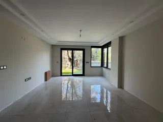 ALTINOLUK SAHİLİNDE  BAHÇE KULLANIMLI DENİZE 200 METRE MESAFEDE MUHTEŞEM DAİRE - Görsel 7