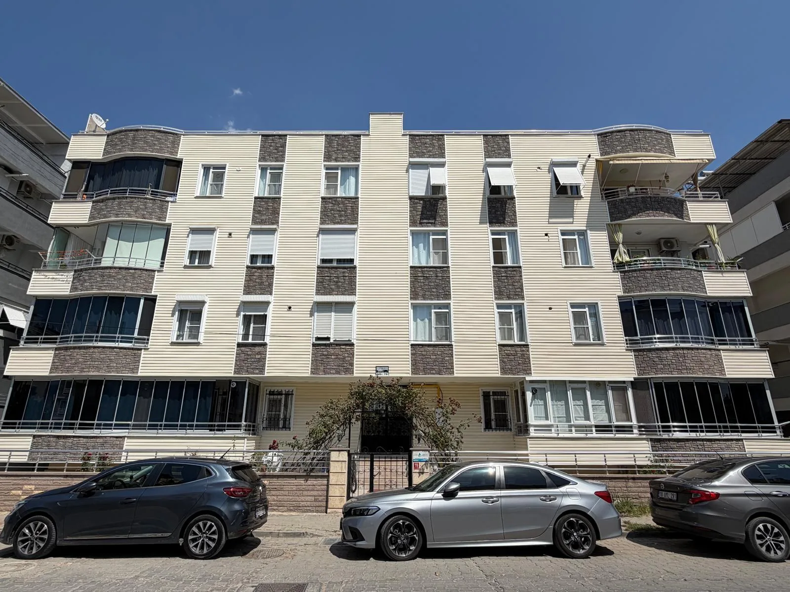 ALTINKUM PAZAR CADDESİ YEŞİLLİKLERLE DOLU GİRİŞ KAT 2+1 - Görsel 26