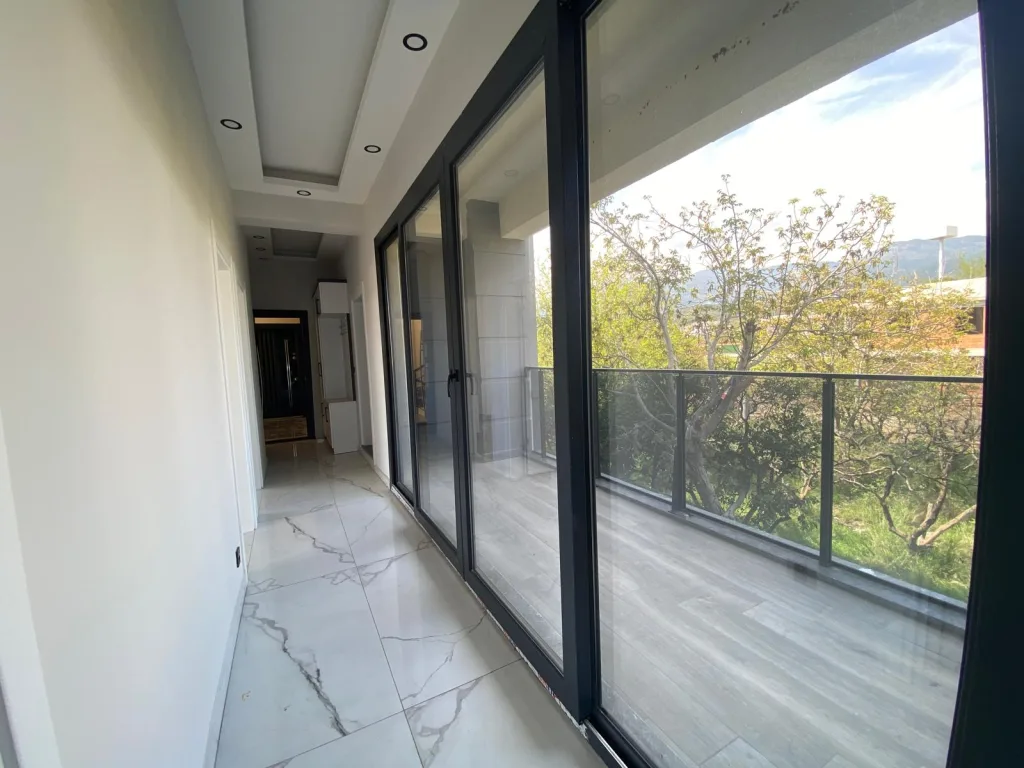 ZEYTİNLİ KÖY MERKEZİNE ÇOK YAKIN YEŞİLLİKLERİ İÇERİSİNDE 2+1 AYRI MUTFAK DAİRE - Görsel 13