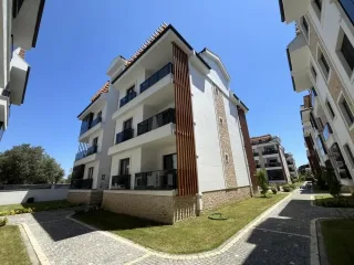 GÜRE AKÇAY ARASINDA 2+1 AYRI MUTFAK ULTRA LÜX SİTE İÇERİSİNDE HAVUZ CEPHELİ DAİRE - Görsel 26