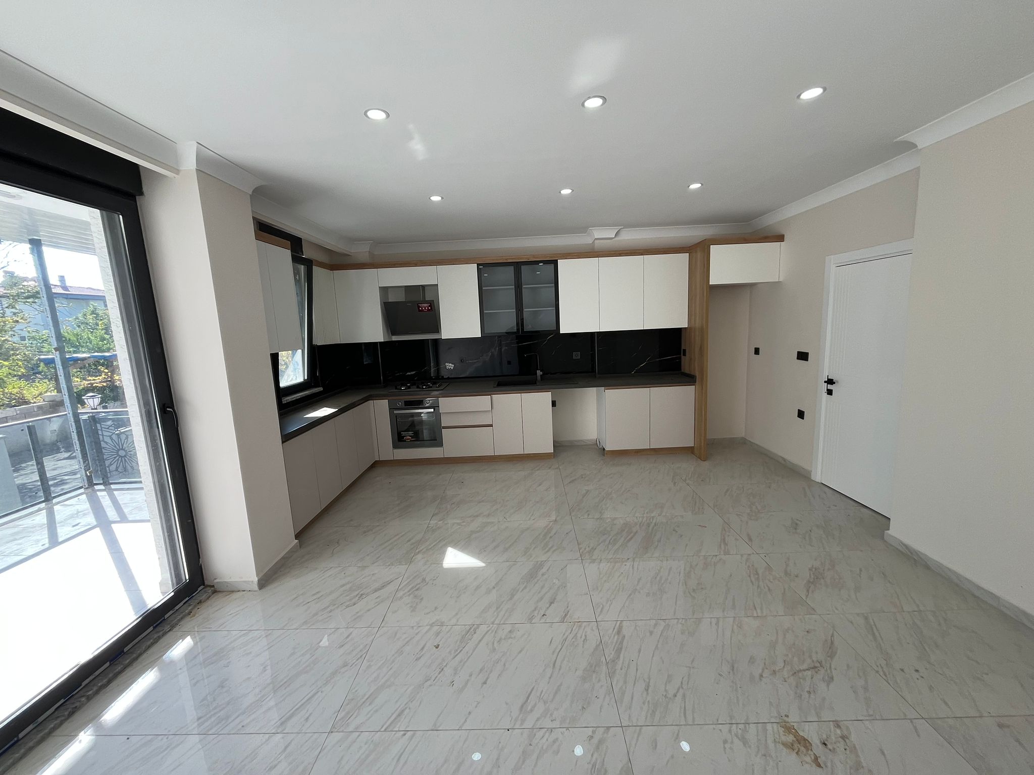 GÜREDE DENİZE SIFIR TADINDA 3+1 TRİPLEX HER ODASINDA EBEVEYN BANYOSU OLAN VİLLA - Görsel 6