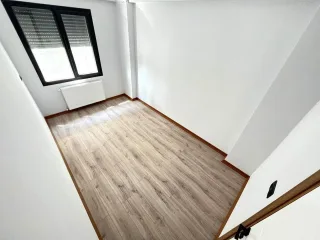 AKÇAY ALTINKUM MAHALLESİNDE 2+1 AYRI MUTFAK EBEVEYN BANYOLU GENİŞ ARA KAT LÜKS DAİRE - Görsel 24