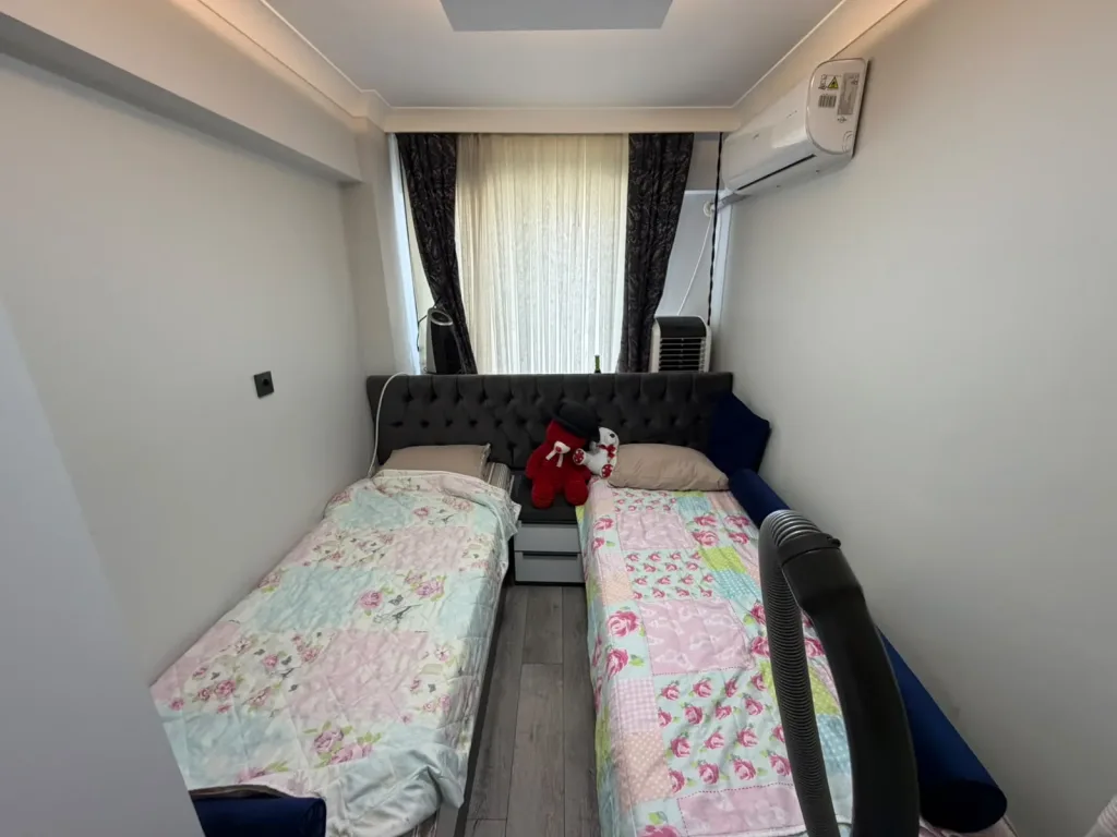 AKÇAY MERKEZDE 2+1 AYRI MUTFAK FULL EŞYA OPSİYONLU GENİŞ BALKONLU İÇİ FULL YAPILI DAİRE - Görsel 23
