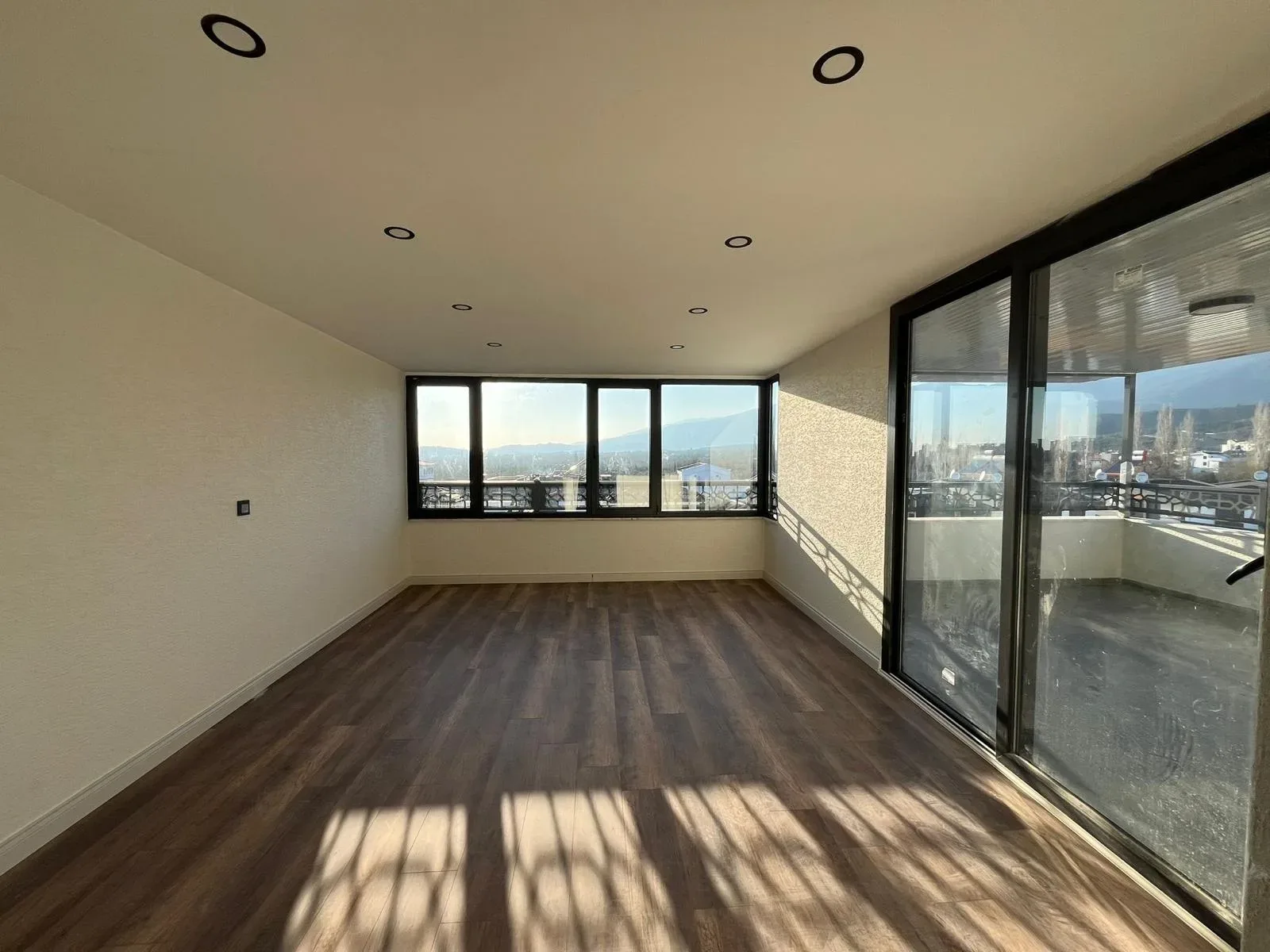 ZEYTİNLİ KÖY YOLUNDA MUHTEŞEM DUBLEKS DAİRE - Görsel 18