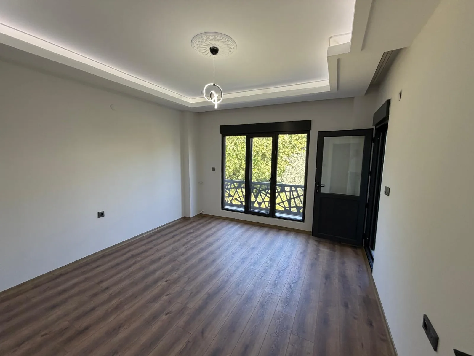 AKÇAY CEMİL TEMEL MAHALLESİNDE 4 ODA 1 SALON TRİPLEX SIFIR VİLLA - Görsel 13