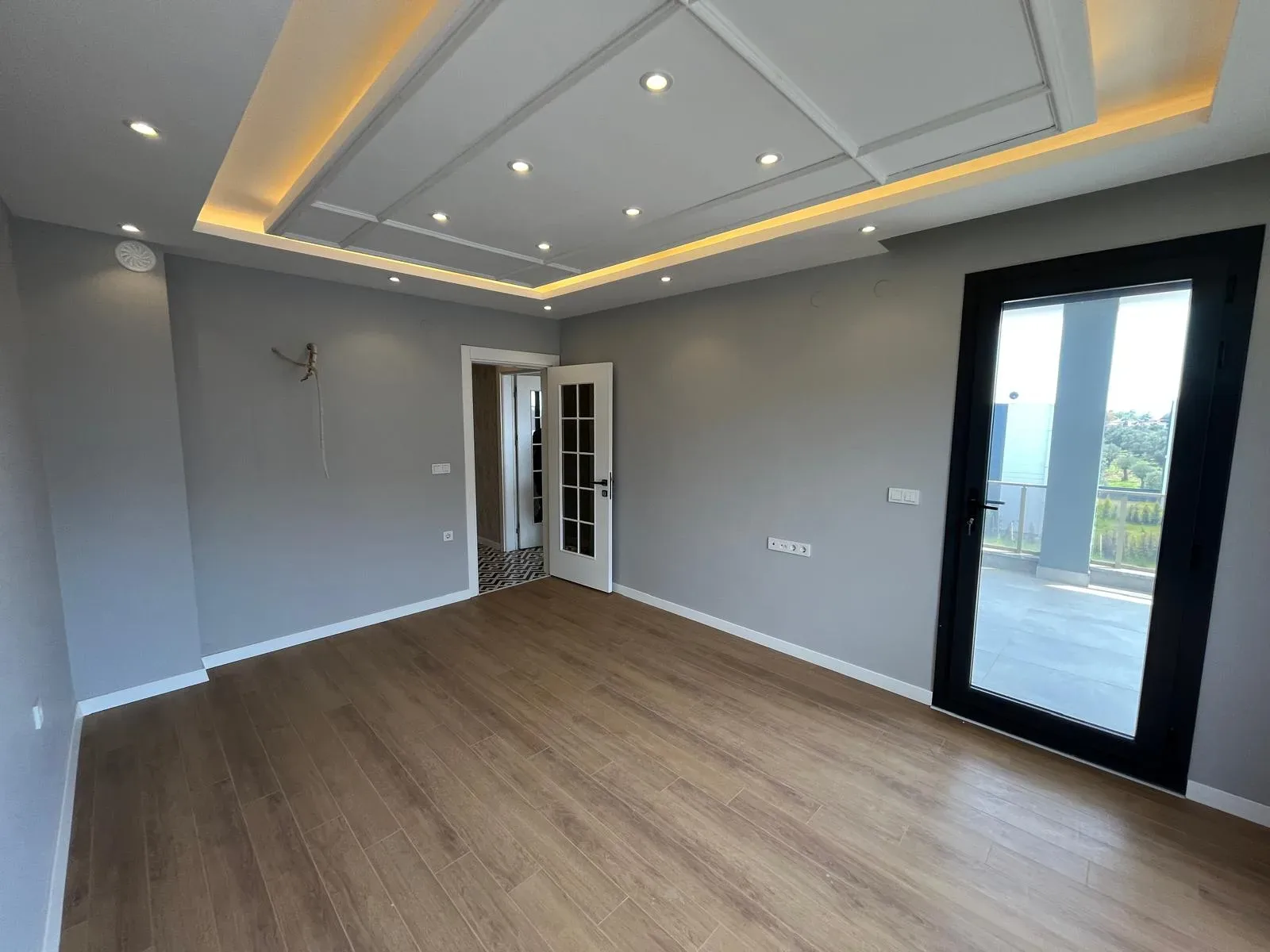 GÜRE SAHİLİNDE ULTRA LÜX HAVUZLU SİTE İÇERİSİNDE 2 ODA 1 SALON AYRI MUTFAK MUHTEŞEM DAİRE - Görsel 18