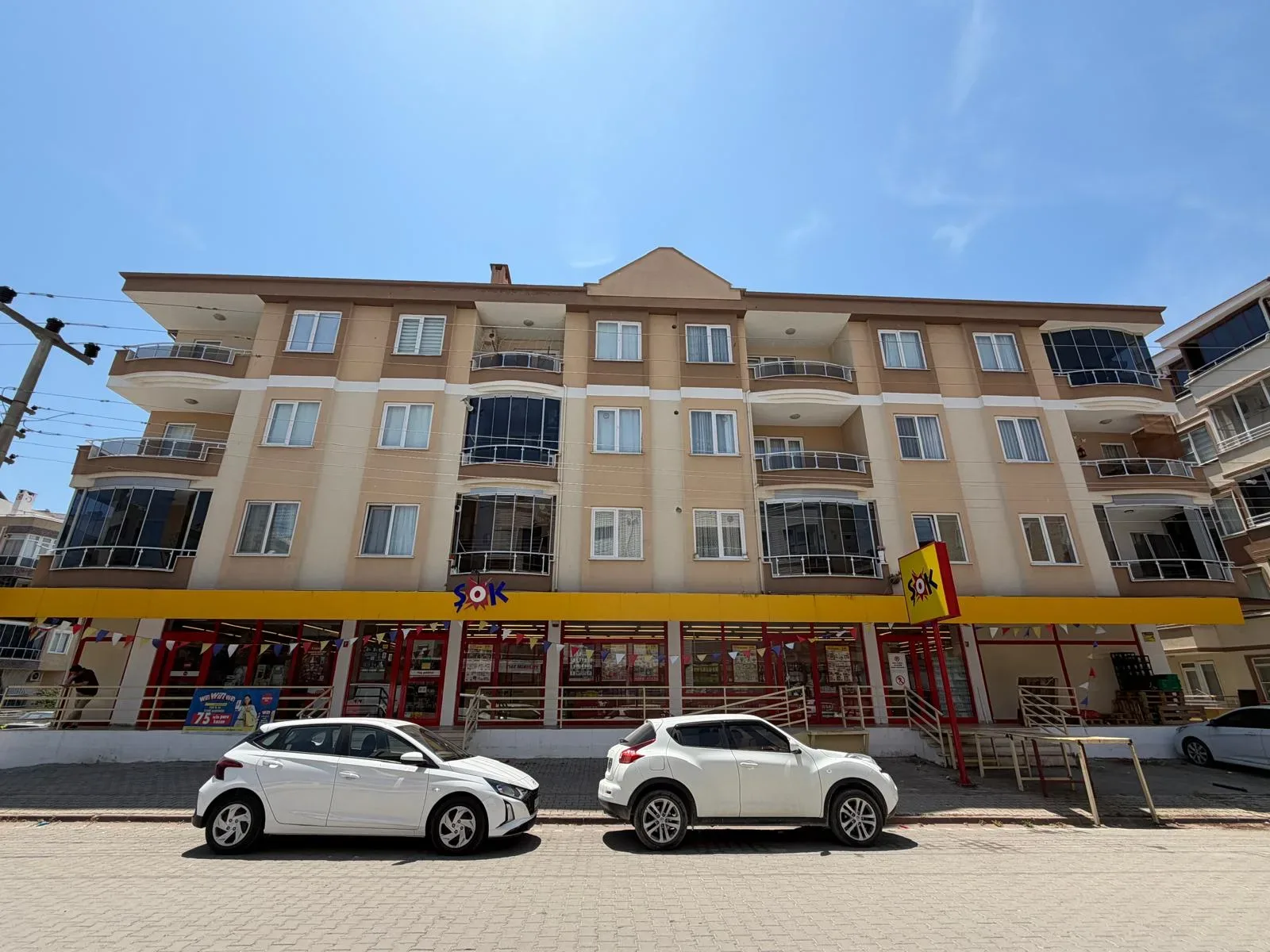 ALTINKUMDA CADDE ÜZERİNDE GÖZ DOLDURAN 2+1 DAİRE - Görsel 28