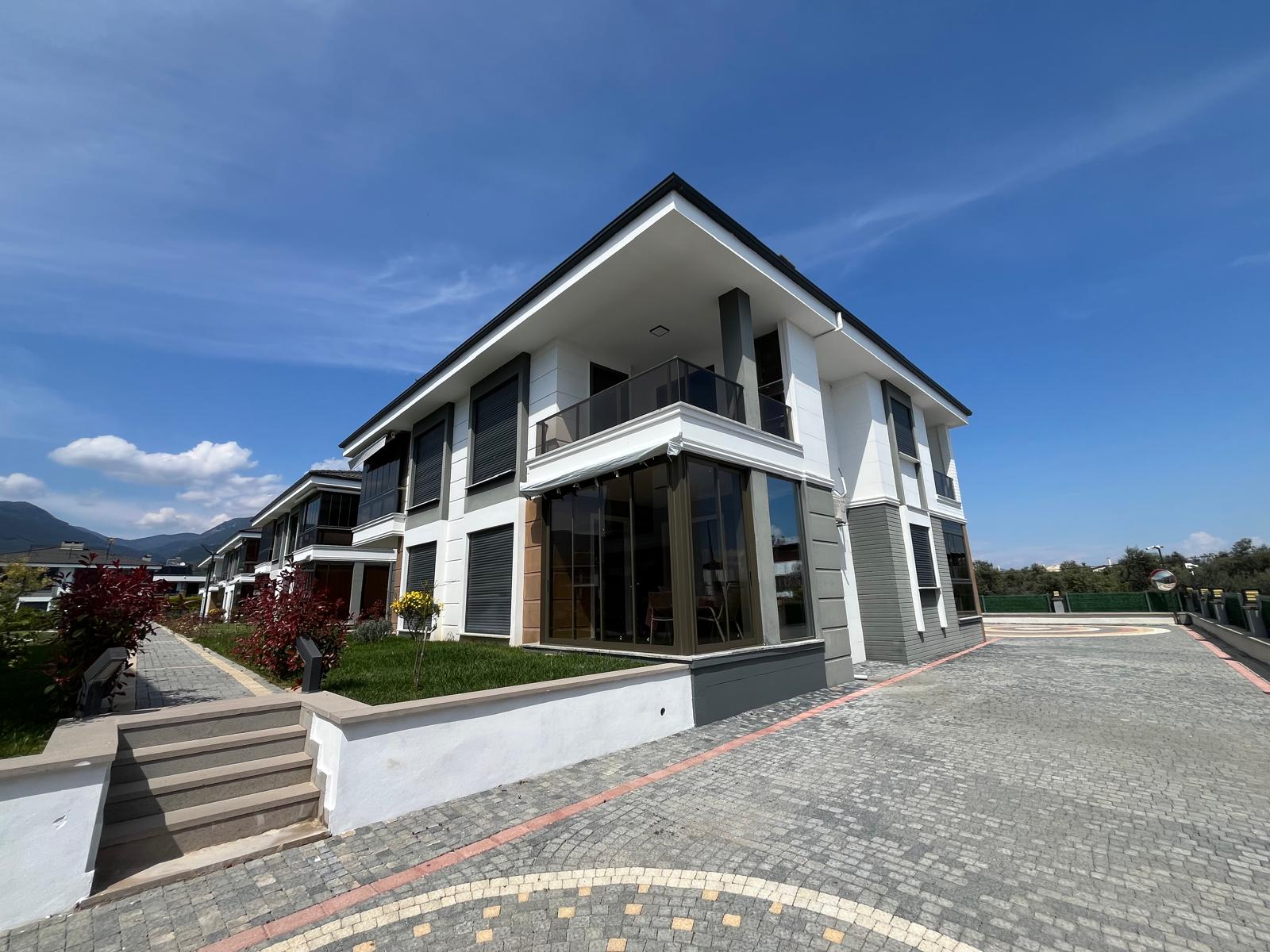 GÜRE SAHİLİNDE ULTRA LÜX HAVUZLU SİTE İÇERİSİNDE 2+1 AYRI MUTFAK MUHTEŞEM DAİRE - Görsel 23